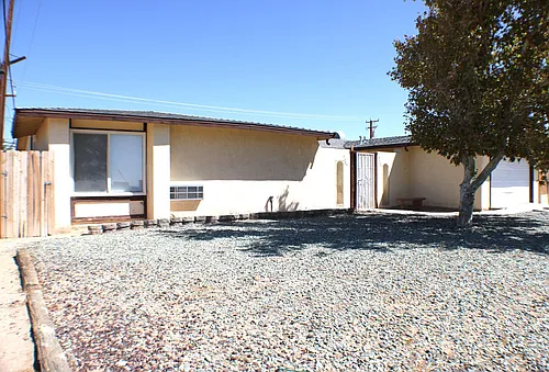 9387 N Loop Blvd Photo 1