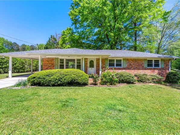 2262 Hurt Rd SW, Marietta, GA 30008