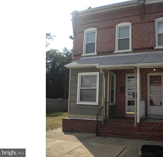 1st image of 815 Morrow St
