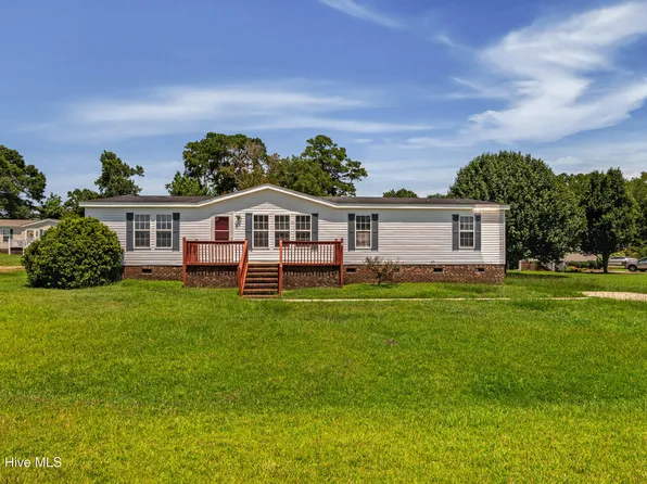 323 Cypress Knoll Drive, Richlands, NC 28574
