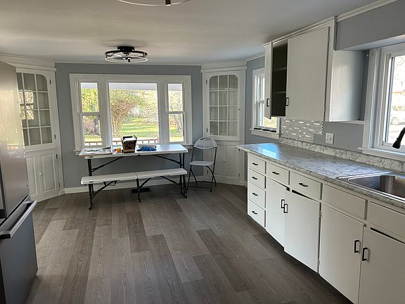 5th image of 131 Beckwith St