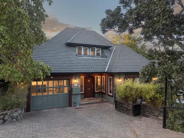 2018 Romney Rd, Victoria, BC V8S 4J7