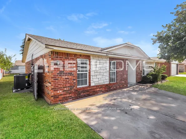 3017 SW 95th St, Oklahoma City, OK 73159