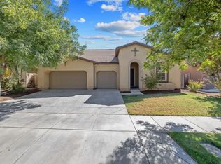 3125 W Stewart Avenue, Visalia, CA 93291