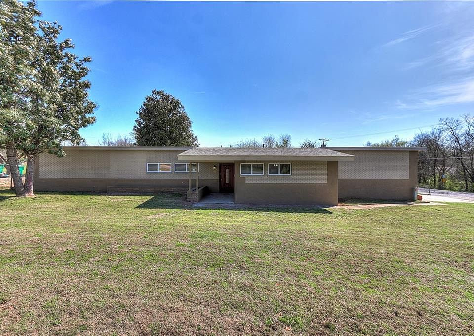 1st image of 3200 NE 30th St