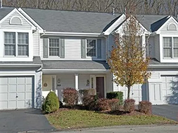 271 Commons Dr, Oakmont, PA 15139
