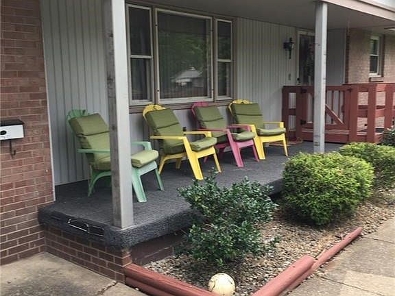 4th image of 264 Yvonne Dr