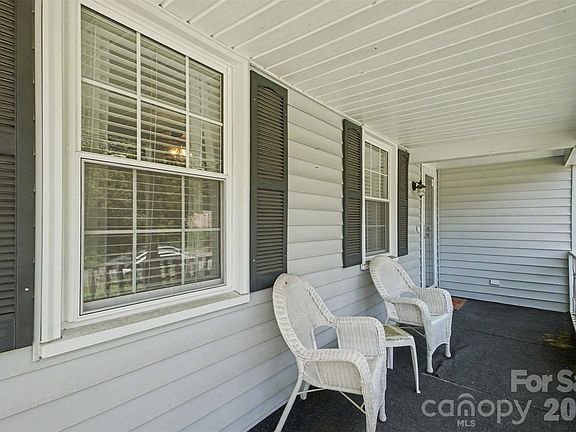 5th image of 210 N Beaver St