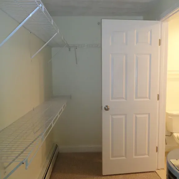 master in closet / pullman stye bath