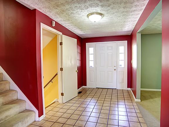 3rd image of 9073 Academy View Ct