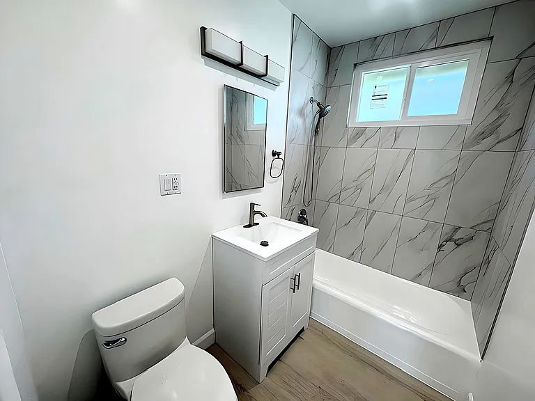 18139 Roscoe Blvd #5 — Photo 8