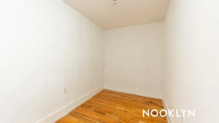 Rented by Nooklyn NYC LLC | media 17