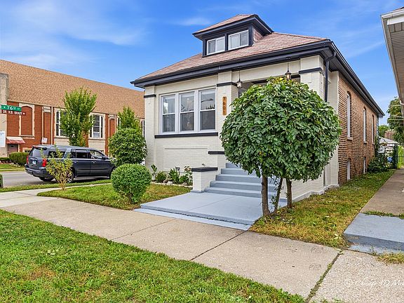 3rd image of 7601 S Aberdeen St