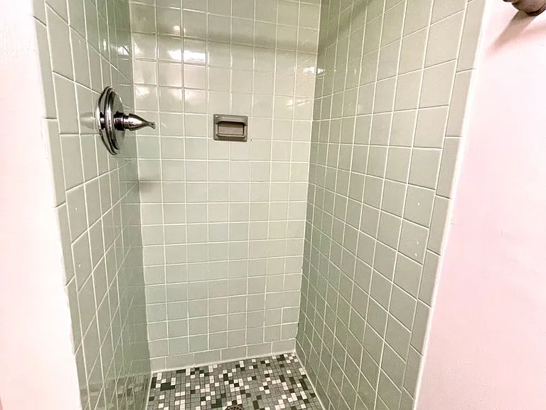 2703 Voelkel Ave — Photo 17