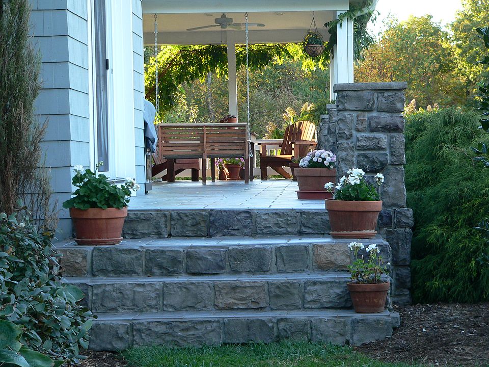 2nd image of 305 Dartmouth Dr