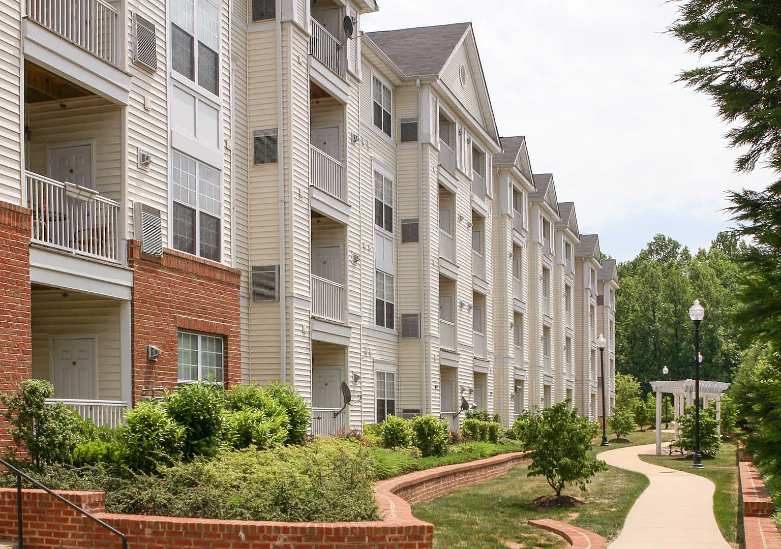 The Reserve at Eisenhower — Photo 3
