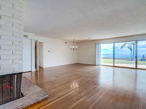 4th image of 2263 Warmouth St