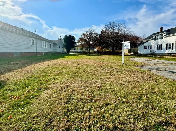 1233 E Rodney French Blvd, New Bedford, MA 02744