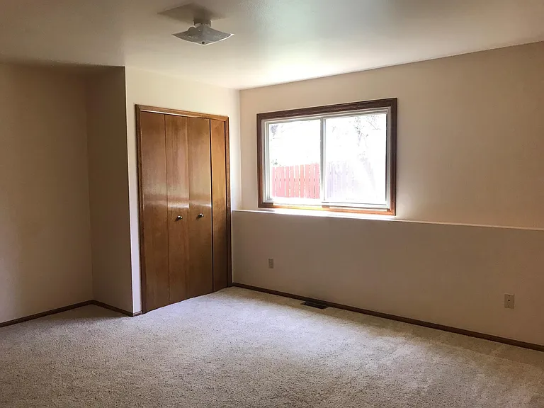 5292 Cracker Barrel Cir — Photo 19