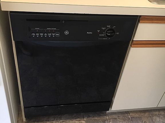 4th image of 2351 Washington St APT 202