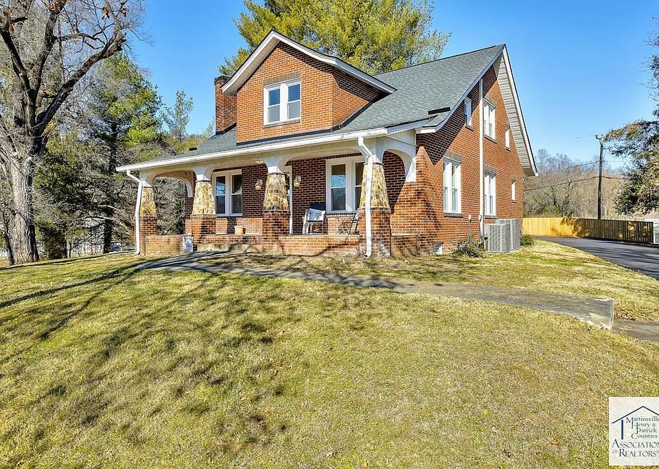 1st image of 2194 Fairystone Park Hwy