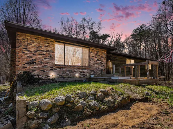 30637 Redfield St, Niles, MI 49120