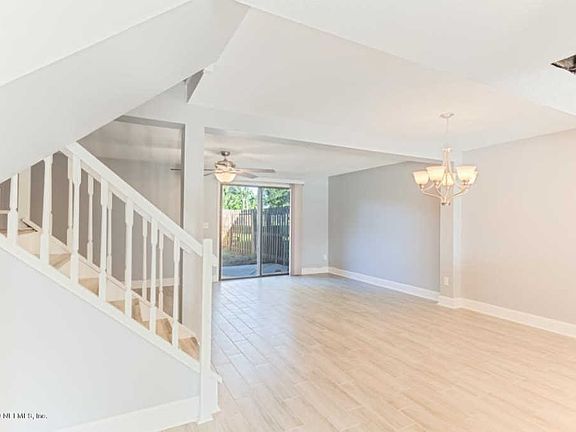 3rd image of 7137 Prestwick Cir N