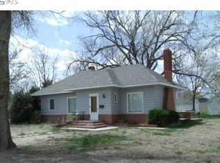 420 W 4th St, Julesburg, CO 80737