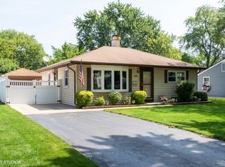 3102 Hawk Ln, Rolling Meadows, IL 60008