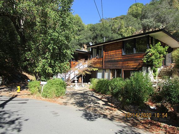 2nd image of 520 Cascade Dr