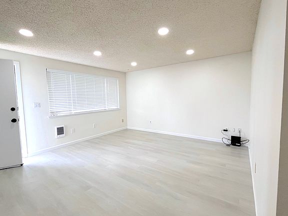 4th image of 1669 S 45th St