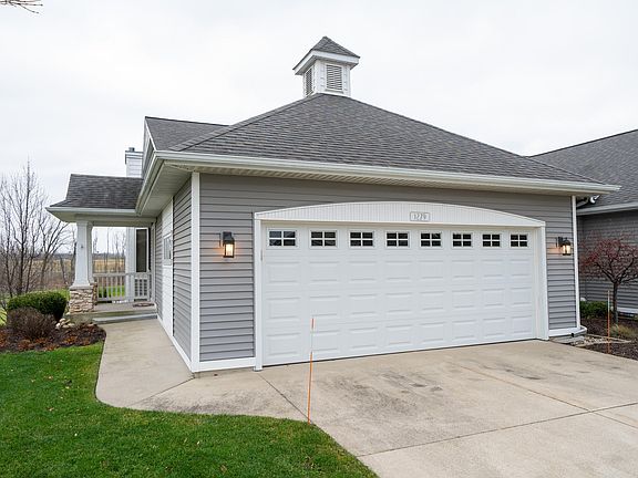 2nd image of 1279 Prestwick Dr #111