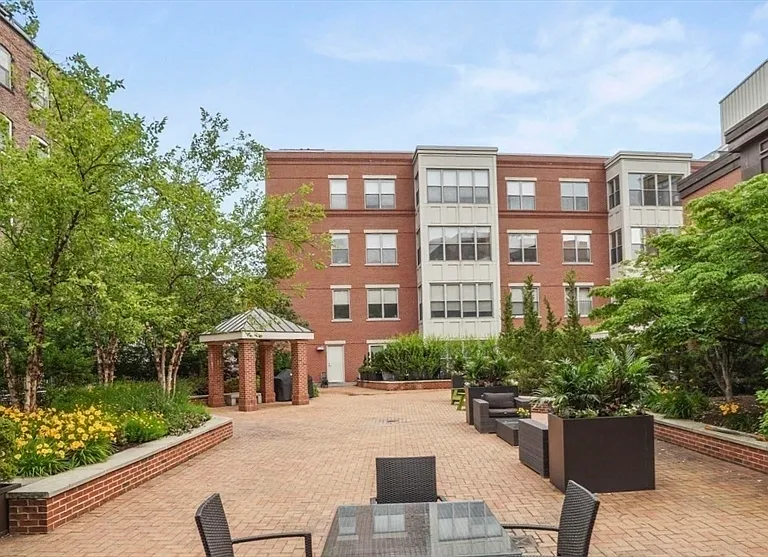35 Fay St #215 — Photo 10