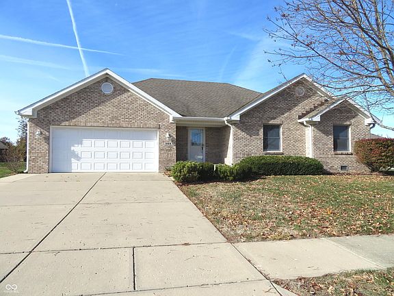 3rd image of 1804 Pine Cone Dr