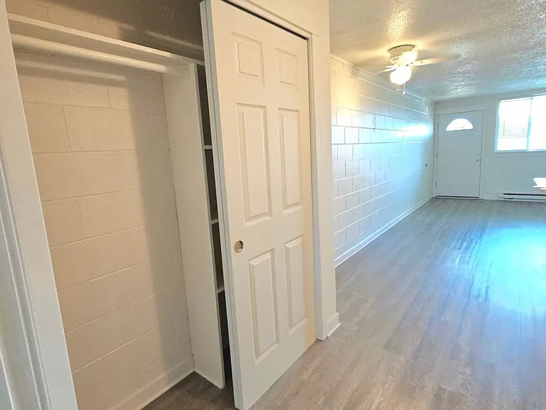 40410 Meridian E #9 — Photo 7