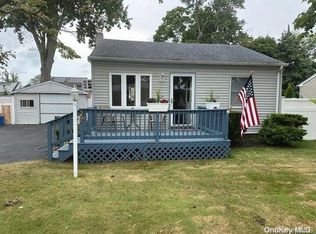 50 Cherubina Ln, North Babylon, NY 11703