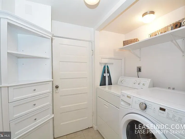 704 Devon Pl — Photo 28