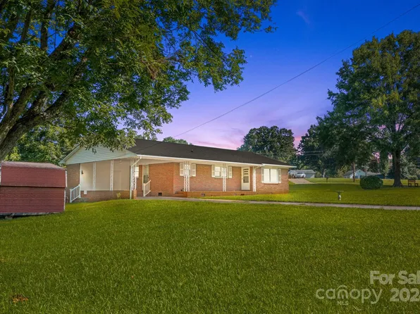 1212 Pump Station Rd, Kannapolis, NC 28081