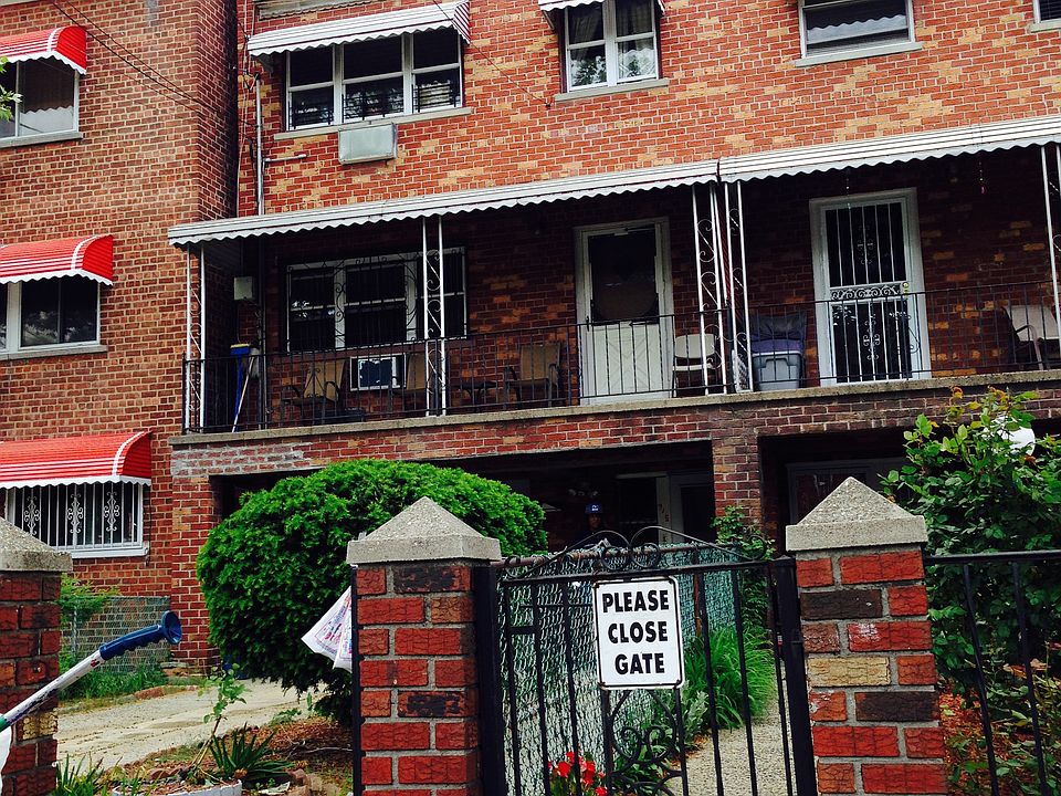 1st image of 939 Burke Ave