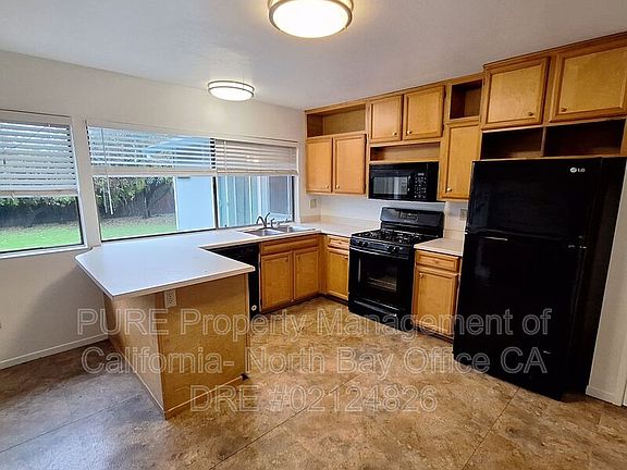 5th image of 1023 Santa Clara Ln