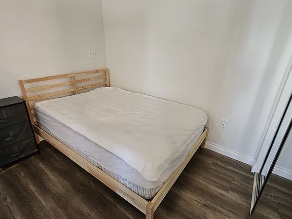 2nd image of 6241 Bellaire Ave