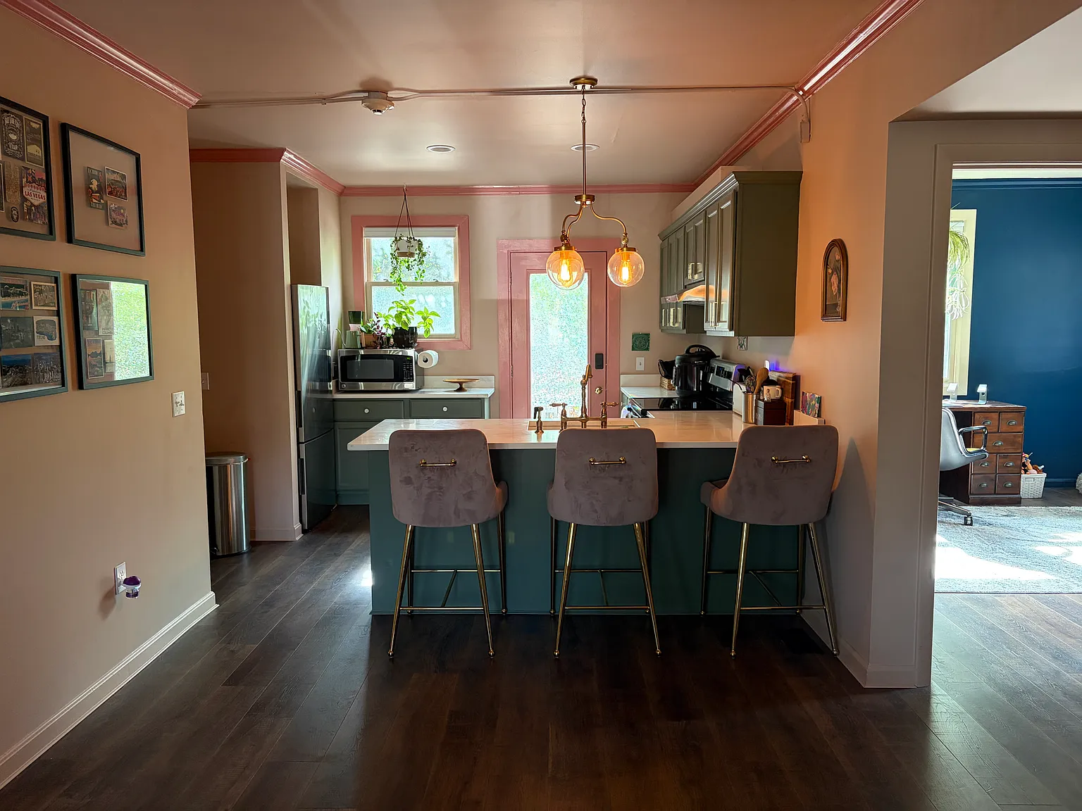 1489 Westminster St — Photo 3