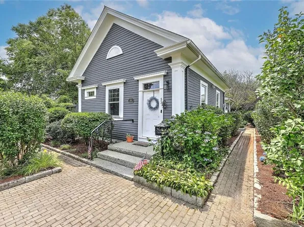 53 Avon St, Somerset, MA 02726