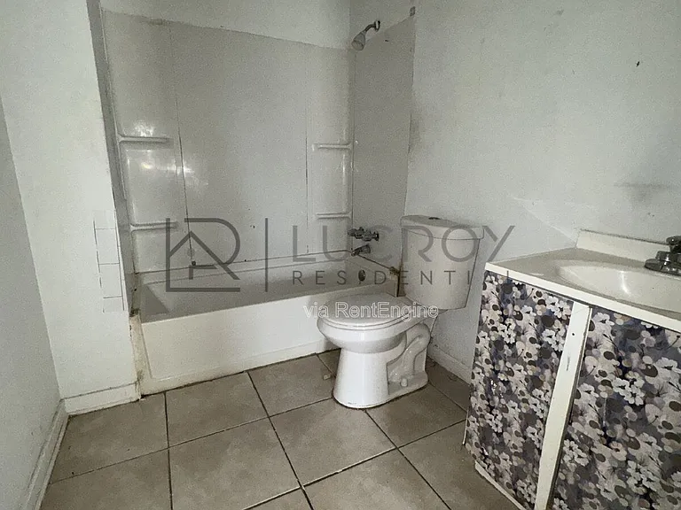 4345 W Capitol St #C1 — Photo 5
