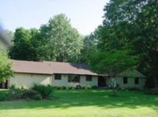 625 Riverside Dr, Cheshire, CT 06410