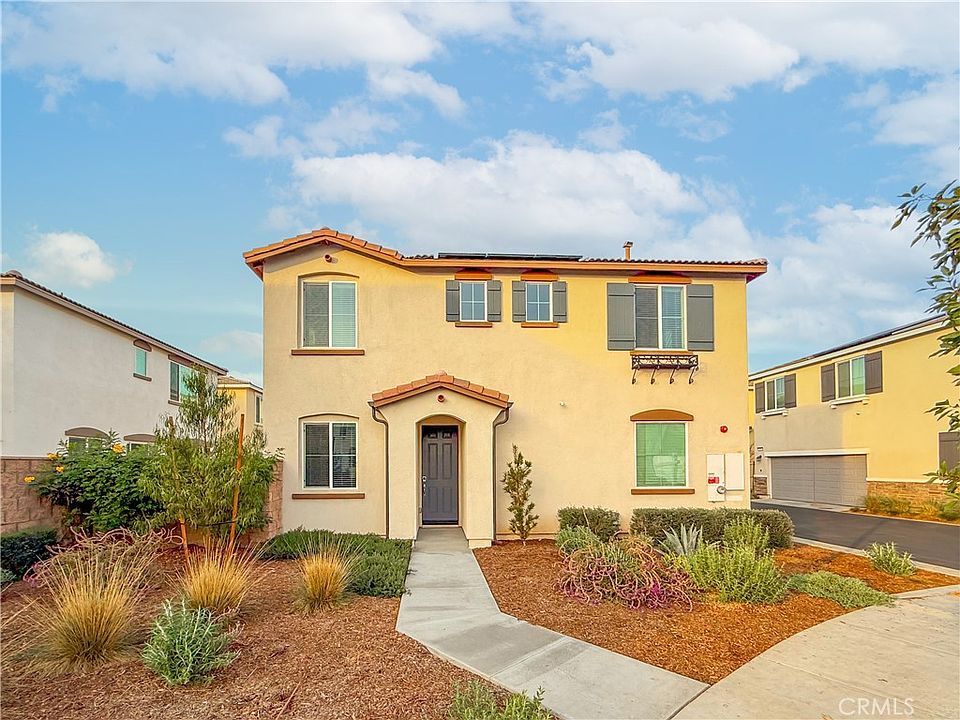 1st image of 255 Lockhart Way