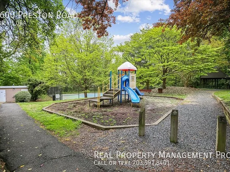 1600 Preston Rd — Photo 26