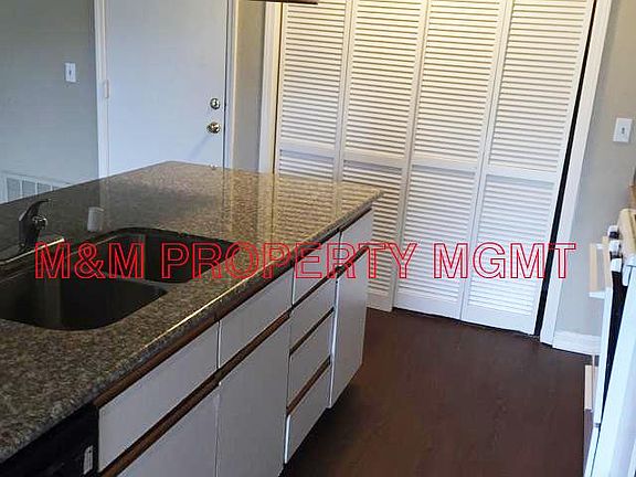 7965 Iona Way Kitchen with Granite Counters