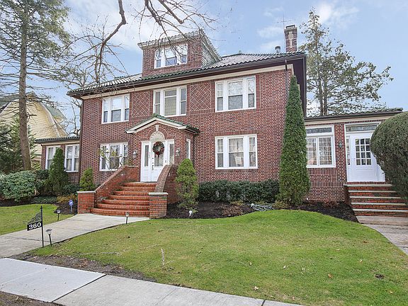 3rd image of 360 Irving Ave