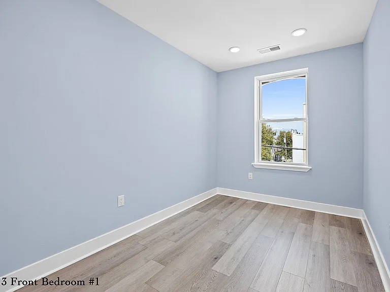 1716 W Oxford St #3 — Photo 7